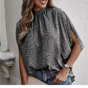 Women’s blouse